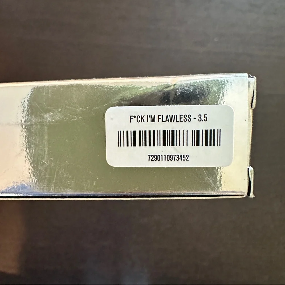 Shade 3.5 New In Box Il Makiage Flawless Multi Use Perfecting Concealer sz 7mL - Picture 4 of 5